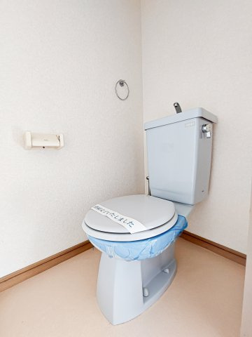 ダイナコート鷹の巣　７階　　のトイレ|現状優先です。