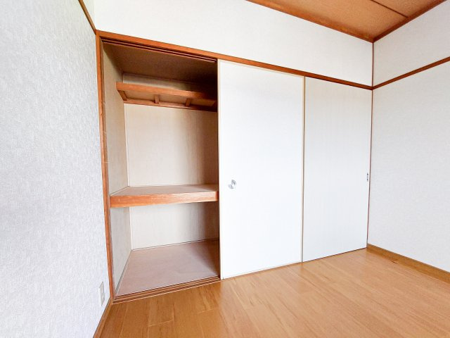 ダイナコート鷹の巣　７階　　の収納|現状優先です。