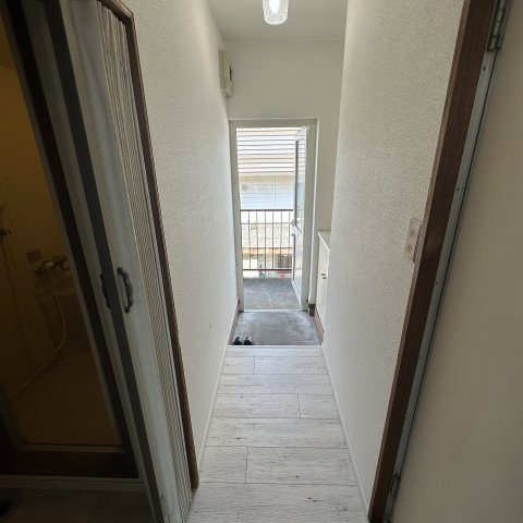 ハイツラポートAの玄関