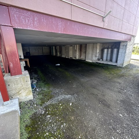 ハイツラポートAの駐車場