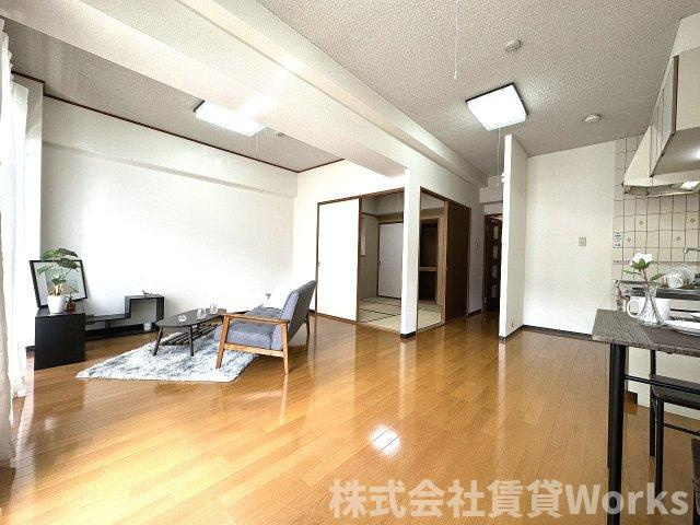 シティAZUMAの居間・リビング