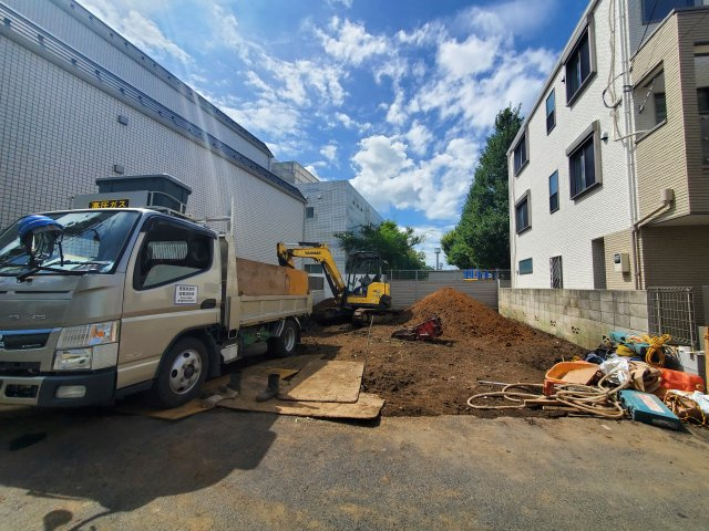 【前面道路含む現地写真】 | 新宿区高田馬場３丁目　建物提案型売地 | ＼建物提案型(セミオーダー対応)の売地、高田馬場に誕生／
公園に面した全２区画、設計士とご相談の上建築が可能です♪♪