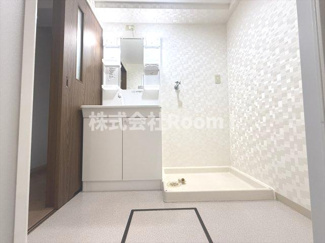 【洗面所】 | グレイスコート上本町 | 広い洗面スペース