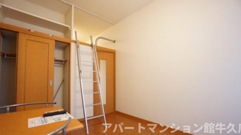 レオパレスパルメリアの居間・リビング