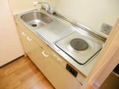 エリーフラッツ西京極のキッチン|IHコンロに変更済