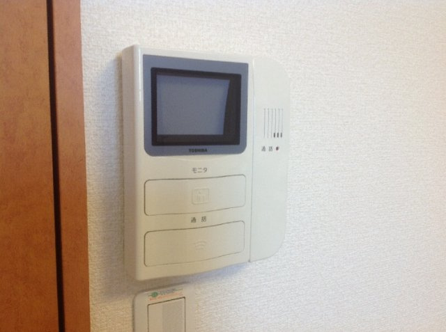 レオパレスタツキの収納|モニター付きインターホン