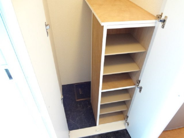 レオパレスタツキの内装