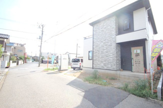 【前面道路含む現地写真】 | 前面道路含む現地写真です
