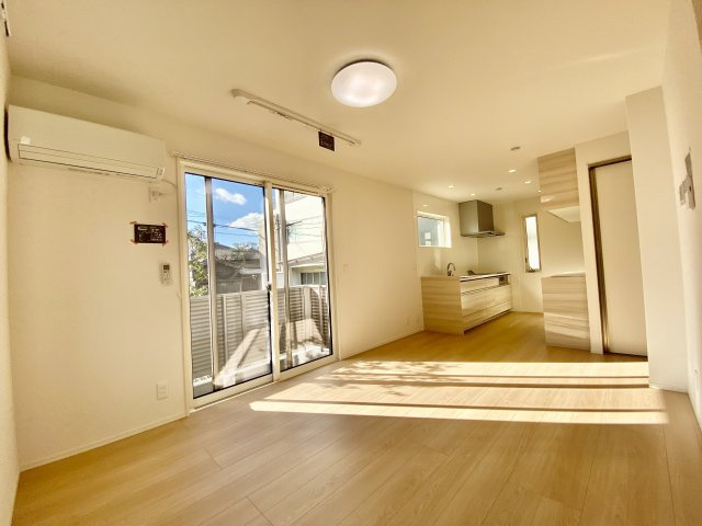 【居間・リビング】 | メゾネット岩橋Ⅱ