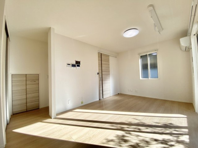 【居間・リビング】 | メゾネット岩橋Ⅱ