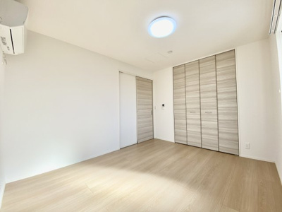 【洋室】 | メゾネット岩橋Ⅱ