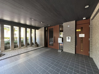 【エントランス】