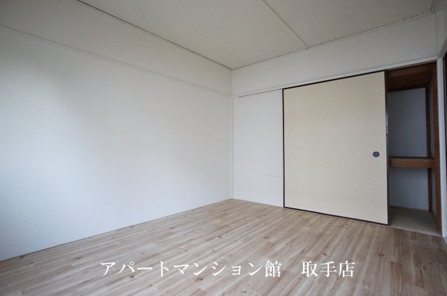 ビレッジハウス台宿4号棟の居間・リビング