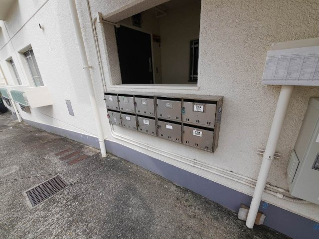 昭郷ツインハイツのエントランス