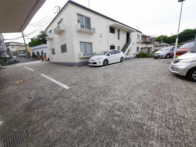 昭郷ツインハイツの駐車場