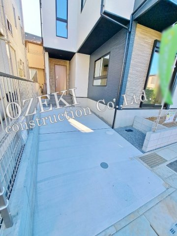 越谷市登戸町新築戸建て　豊かな自分らしい家-Ricca-の駐車場