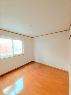 【寝室】 | プリーマ　パラスト　Ｂ