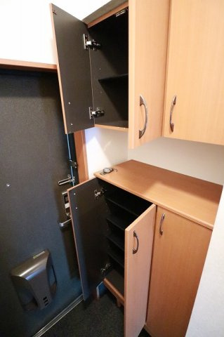 彩都花ノ岡の玄関