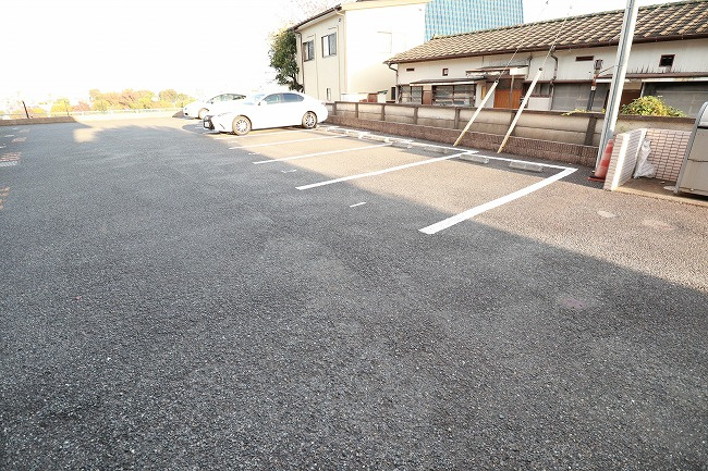 彩都花ノ岡の駐車場