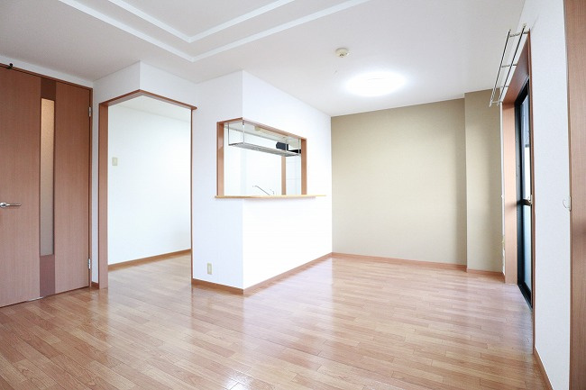 彩都花ノ岡の居間・リビング