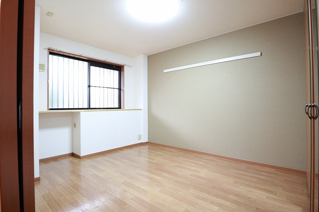 彩都花ノ岡の寝室