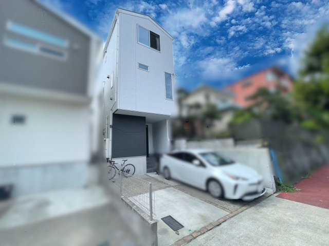 瑞穂区本願寺1丁目戸建の前面道路含む現地写真