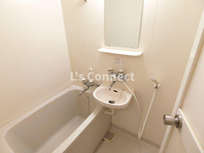 【浴室】 | カヤバプラザＥ館 | 給湯式のお風呂です。