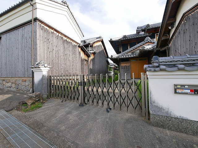 八島町貸家の外観