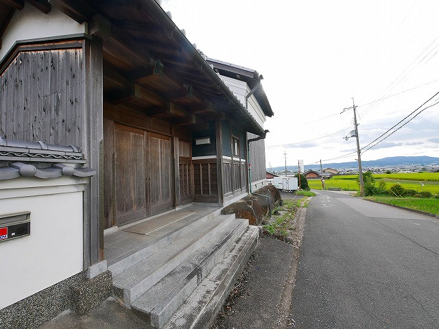 八島町貸家の外観