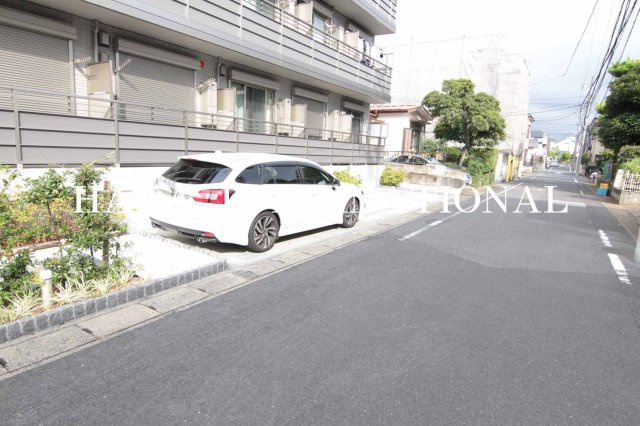 Satis Vitaの駐車場