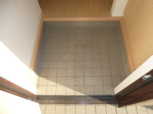 エステート今宿の玄関
