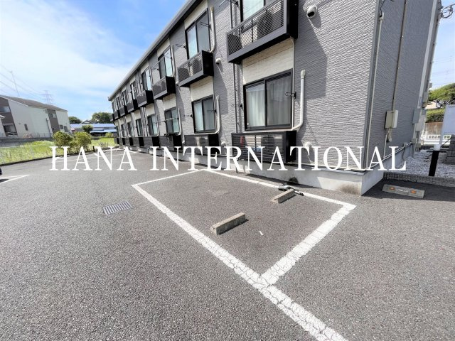 グレイシャスの駐車場