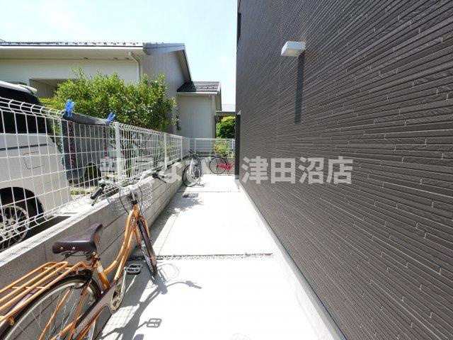 AJ津田沼Ⅳのその他共用部分|自転車は邪魔にならない場所　敷地内に置くことが出来ます