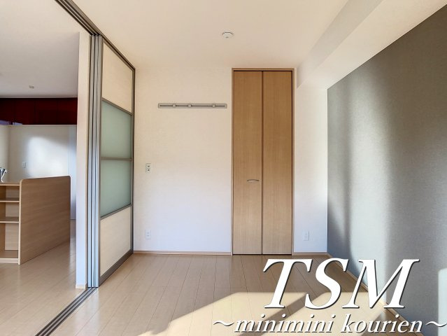 Ｇｒｅｅｎ　Ｖａｌｌｅｙ香里ヶ丘Ａ棟の洋室