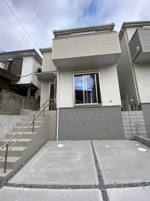 【外観】 | 神戸市長田区高取山町2丁目　新築戸建1号棟　仲介手数料無料！ | 落ち着いた雰囲気の外観です