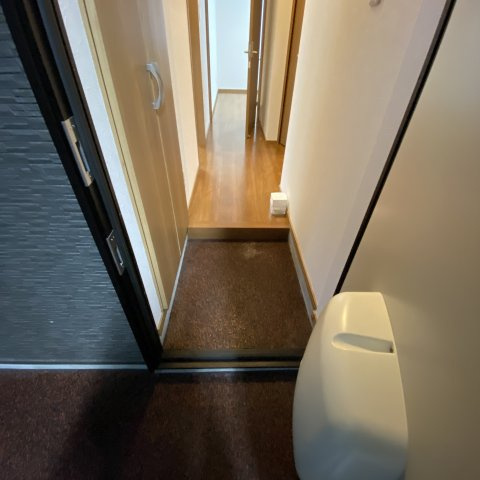 八丁平社員寮のバルコニー