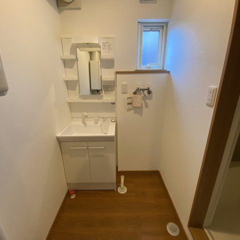 八丁平社員寮の洗面所