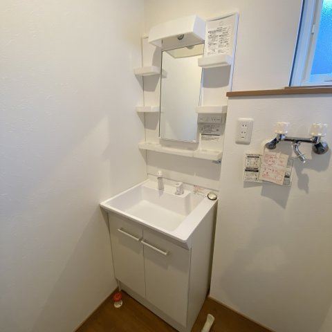 八丁平社員寮の独立洗面台