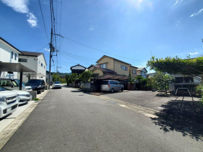 【前面道路含む現地写真】 | 亀岡　東つつじヶ丘都台2丁目　一戸建