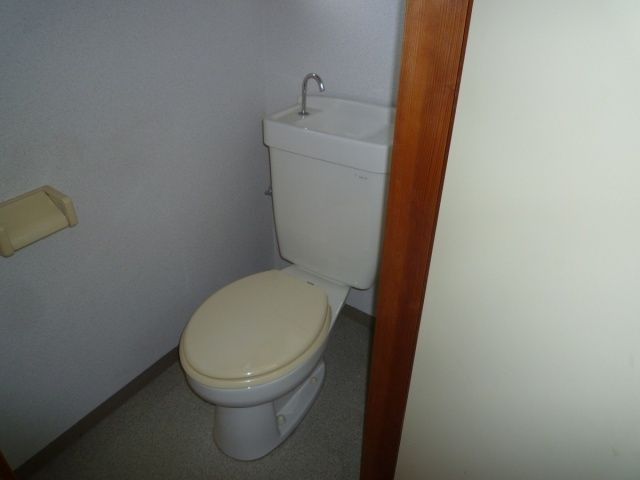 【トイレ】 | イッツ・ア陶栄 | ※同建物同型別のお部屋