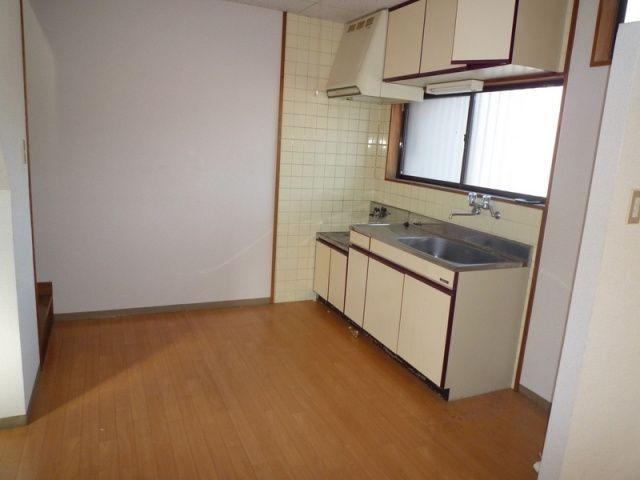 【居間・リビング】 | イッツ・ア陶栄 | ※同建物同型別のお部屋