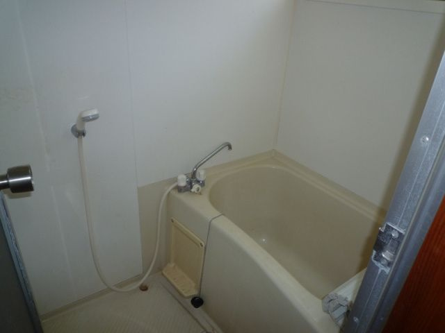 【浴室】 | イッツ・ア陶栄 | ※同建物同型別のお部屋
