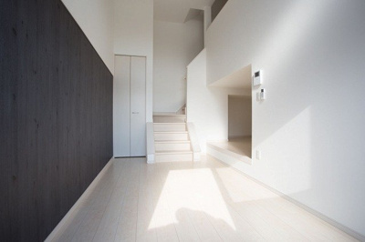 【居間・リビング】 | ホワイトプラム井尻 | 別号室の写真になります。現況優先。