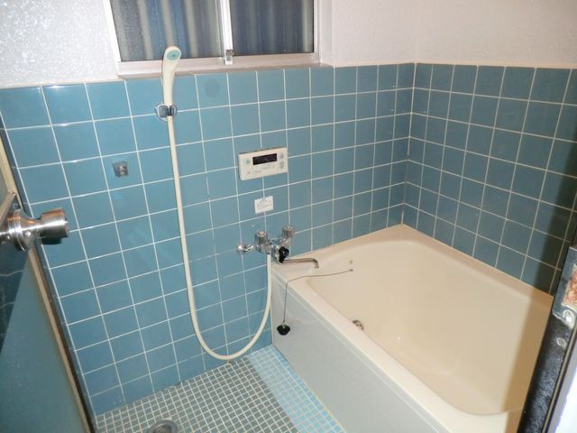 テラスハウス山王の浴室