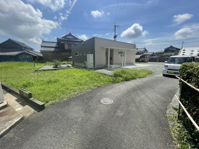 氷川町野津土地の前面道路含む現地写真