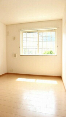 【寝室】 | ピーノ・レジーナⅣ | ※同物件、同タイプ、間取り反転のお部屋です