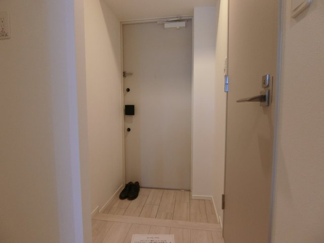 Log武蔵小杉の玄関