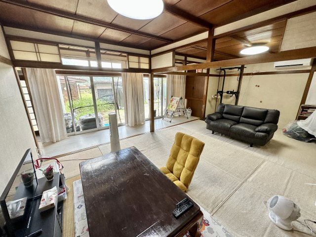 【居間・リビング】 | 【中古戸建】上山市旭町