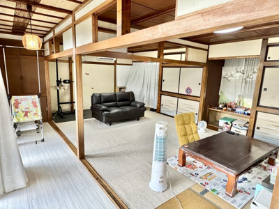 【居間・リビング】 | 【中古戸建】上山市旭町