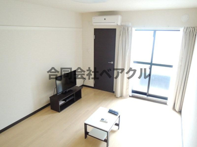 【洋室】 | レオネクストコンフォール百々(ドド)